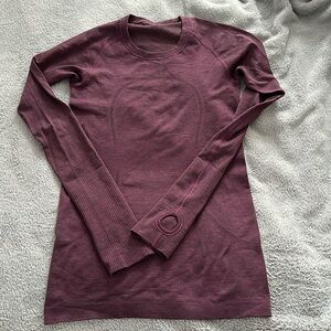 Lululemon swiftly tech long sleeve crew neck shirt - size 6